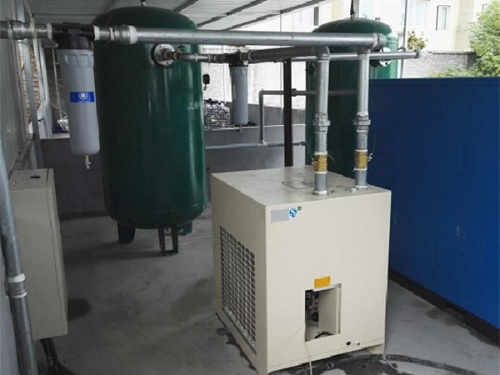 山東某玻璃生產(chǎn)廠采用睿寂行空壓機